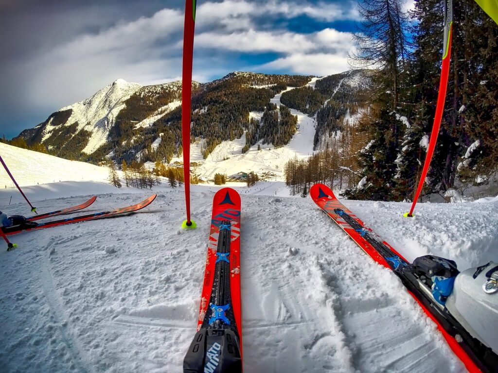 Guide pour parier sur le ski alpin : types de paris, compétitions et conseils pour les parieurs
